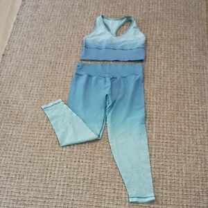 Victoria Secret Blue Ombre Sports Bra and Leggings Set
